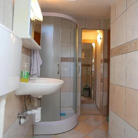 Apartment 17053b